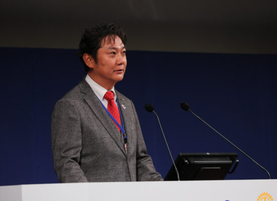 06_本会議-26