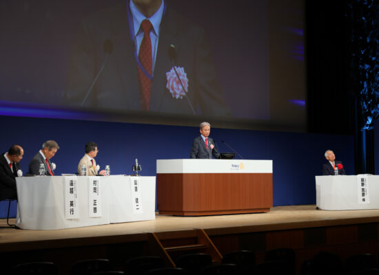 06_本会議-38
